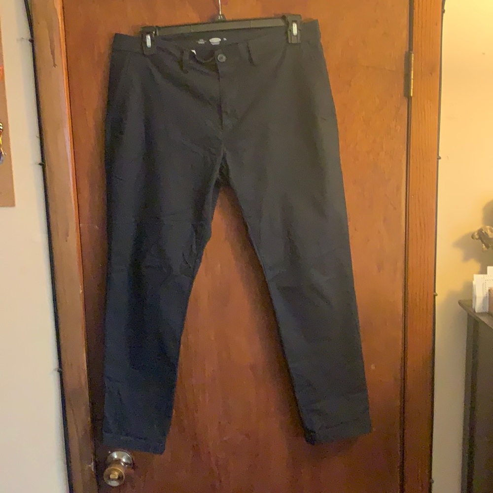 Men’s calve length khakis